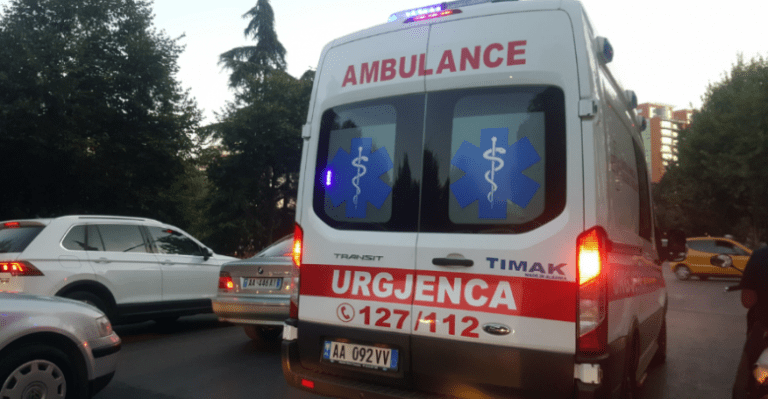 Aksident i trefishtë në Vlorë, 3 të plagosur